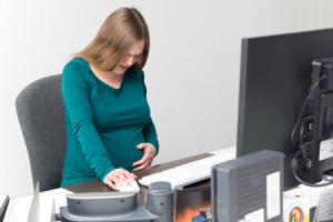 Eine Schwangere hat Beschwerden in der 20. SSW