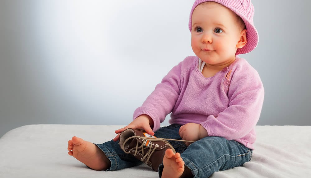 Beim Kauf der ersten Schuhe für das Baby gibt es vieles zu beachten.